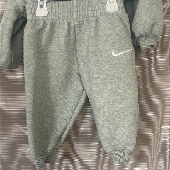 Nike Kids Matching Set in light green - Picture 2 of 6